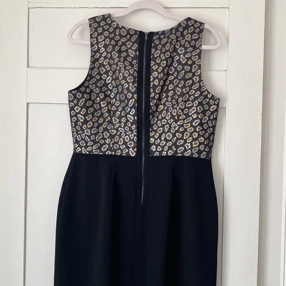 Ann Taylor petite dress with contrasting fabric on sides for a small waist look - Picture 5 of 5